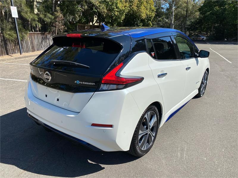 **Available Now** 2017 Nissan Leaf - 40kw - ZE1 -  Pearl White
